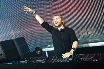 Cười vỡ bụng với quá trình trở thành một DJ chuyên nghiệp