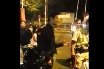 Xôn xao clip Johnny Trí Nguyễn bị CSGT hỏi thăm