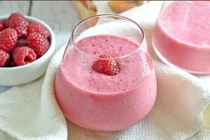 Cách làm sinh tố quả mâm xôi vừa đẹp vừa ngon