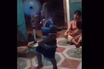 Cậu bé nhảy nhạc sàn như thanh niên "quẩy" trong đám cưới