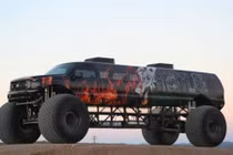 Ngắm hàng khủng Ford Excursion siêu dài giá 1 triệu USD