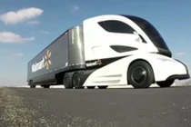 Xe tải đầu cá heo Walmart sang trọng như nhà di động 