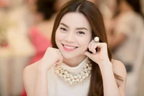 Hồ Ngọc Hà nhận mình bị khùng khi hát “What Is Love“