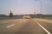 Xe khách đánh võng trên đường và cái kết đắng lòng