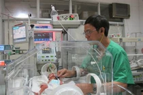 Sức khỏe con trai Thiếu úy bị ung thư tiến triển tốt