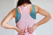 Cách dùng gừng tươi giảm đau lưng hiệu quả