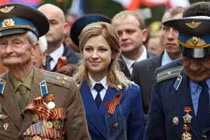 Ngắm những nhan sắc diễm lệ trong lễ duyệt binh Nga