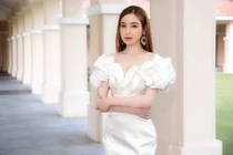 Soi thời trang nóng bỏng, đốt mắt người nhìn của Elly Trần 