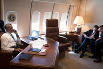 Chuyên cơ của Tổng thống Obama "ngốn" tiền ra sao?