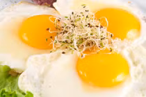 Cảnh giác với 10 thực phẩm thường khiến bạn bị ngộ độc