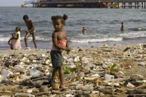 Loạt ảnh bêu danh những bãi biển bẩn nhất thế giới 