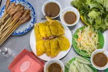 Báo ngoại hết lời khen ngợi top món ăn Việt Nam hút khách