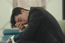 Không ngờ người tình một đêm khóc lóc đòi tôi làm chuyện này trước mặt vợ