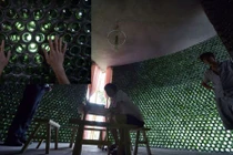 Ngôi nhà ấn tượng xây từ hơn 8.000 vỏ chai bia 