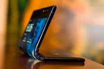 iPhone màn hình gập năm 2020 trông ra sao?