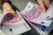 Tờ tiền 500 euro sắp bị khai tử