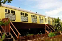 Hô biến toa tàu lửa cũ thành... khách sạn hạng sang