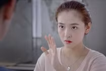 Chết lặng phát hiện mỗi tháng vợ mang con 1 tuổi đi làm chuyện tày trời 