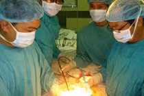 Hy hữu: Bé 2 tháng tuổi ở Quảng Ngãi... có thai