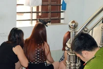 Đột kích “ổ” mại dâm núp bóng nhà nghỉ bình dân