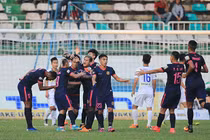 HAGL bết bát: Bầu Đức đành cậy vào... thầy Park!