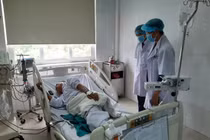 Sự cố chạy thận ở Nghệ An: 6 bệnh nhân sốc, 153 ca chuyển viện