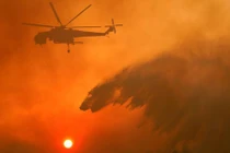 Chùm ảnh cháy rừng kinh hoàng tàn phá khắp thế giới