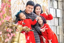 Xem các nhóc tì nhà sao Việt diện áo dài cực yêu