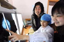 Cắt cổ tử cung vẫn sinh con khỏe mạnh