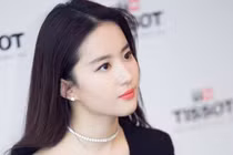 32 tuổi, Lưu Diệc Phi vẫn trẻ đẹp như gái 18 nhờ bí quyết này