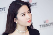 32 tuổi, Lưu Diệc Phi vẫn trẻ đẹp như gái 18 nhờ bí quyết này