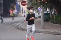 Chồng luôn tìm cớ ra khỏi nhà khi cách ly xã hội 