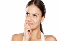 Tại sao không bao giờ nên dùng tay chạm vào 7 bộ phận này?