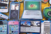 Lùng mua iPhone 7, đồng hồ thông minh đốt cho người âm