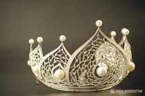 Soi giá 10 vương miện hoa hậu khủng nhất thế giới