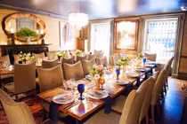 Bên trong hộp đêm xa hoa dành cho giới đại gia