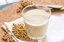 10 thức uống dùng trước giờ ngủ để giảm cân và đốt mỡ thừa