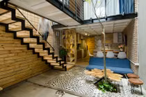 Nhà trong hẻm ở Hà Nội xuất hiện nổi bật trên báo ngoại