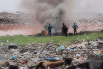 Hình ảnh sốc ở nghĩa địa điện tử khủng nhất thế giới