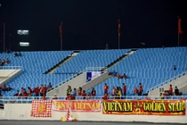 Khoảng lặng trên khán đài Mỹ Đình sau AFF Cup 2018 của CĐV Việt Nam