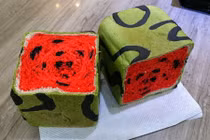 Tận mục bánh mì hình dưa hấu gây sốt