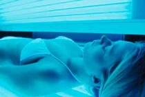 Nguy cơ ung thư da từ giường tạo nắng 