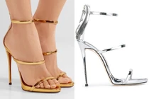 Kiểu giày đặc biệt khiến chân Bích Phương thêm dài và thon