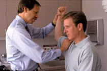 Những dấu hiệu ung thư mà đàn ông dễ bỏ qua (1)