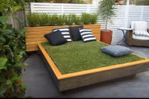 Những kiểu giường ngủ cỏ xanh mát rượi ngày hè