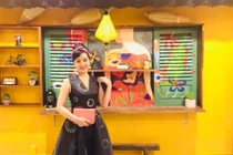 Bí quyết giữ gìn nhan sắc trẻ đẹp của NSUT Chiều Xuân ở tuổi 50