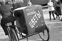 Phương tiện giao thông độc lạ trên đường phố Moscow thời xưa