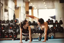 Lý giải vì sao phụ nữ tập thể thao thường xuyên sẽ giỏi "chuyện ấy"