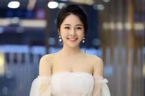 Trâm Anh trở lại sau tin đồn clip nóng, gu thời trang táo bạo, nóng bỏng