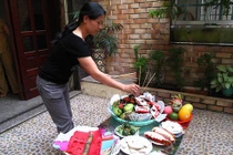 Chuẩn bị mâm cỗ cúng cô hồn gồm những món gì đặc biệt?